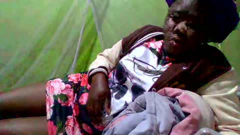 Snapshot of ebonytoto_ chatting on 09.30.25 Toto online show from 09.30.25