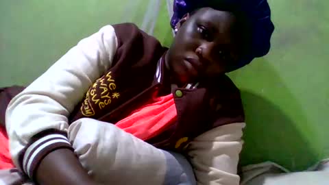 Snapshot of ebonytoto_ chatting on 10.13.25 Toto online show from 10.13.25