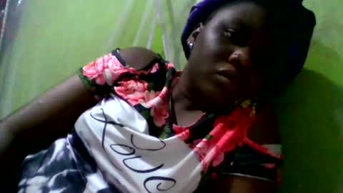 Snapshot of ebonytoto_ chatting on 10.19.25 Toto online show from 10.19.25