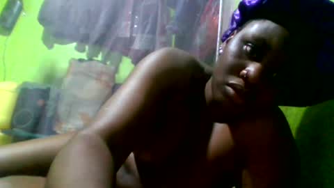 Snapshot of ebonytoto_ chatting on 10.27.25 Toto online show from 10.27.25