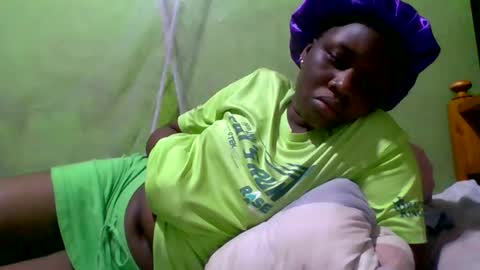 Snapshot of ebonytoto_ chatting on 10.31.25 Toto online show from 10.31.25