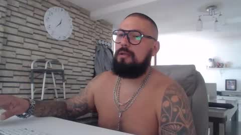 edgarram83 online show from 10.25.25