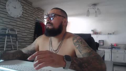 edgarram83 online show from 11.11.25