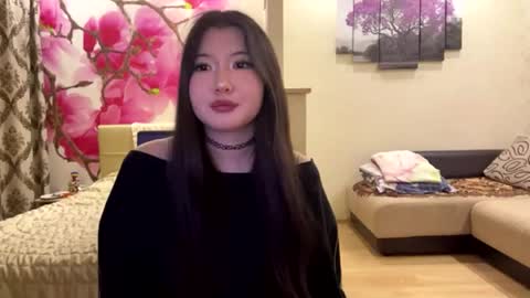 Snapshot of edinabluett chatting on 05.14.26 Eri online show from 05.14.26