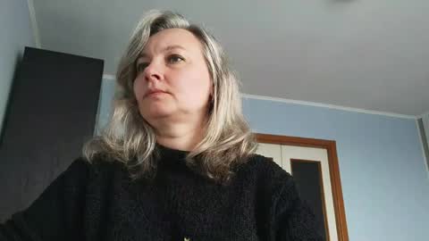Snapshot of edithmanning chatting on 04.26.26 edithmanning online show from 04.26.26