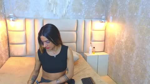 Snapshot of ednajarath chatting on 02.11.25 EdnaJarath online show from 02.11.25