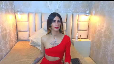Snapshot of ednajarath chatting on 02.15.25 EdnaJarath online show from 02.15.25
