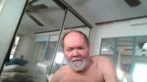 Snapshot of edwalters chatting on 02.26.25 Eddie online show from 02.26.25