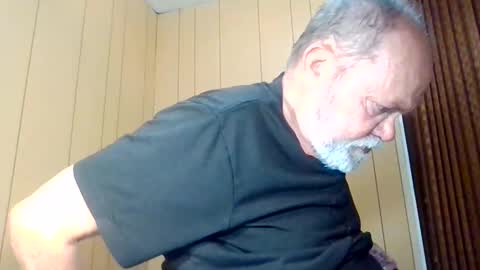 Snapshot of edwalters chatting on 06.02.26 Eddie online show from 06.02.26