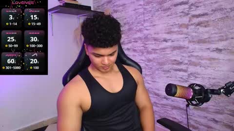 Snapshot of edward__clarck chatting on 09.23.25 EDWARD CLARCK online show from 09.23.25