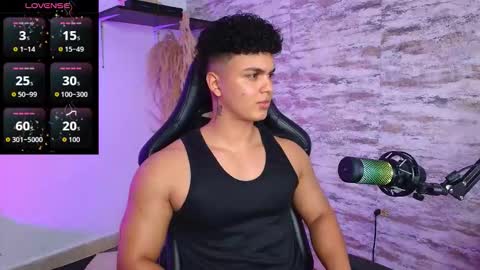 Snapshot of edward__clarck chatting on 10.02.25 EDWARD CLARCK online show from 10.02.25