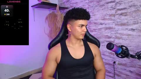 Snapshot of edward__clarck chatting on 10.03.25 EDWARD CLARCK online show from 10.03.25