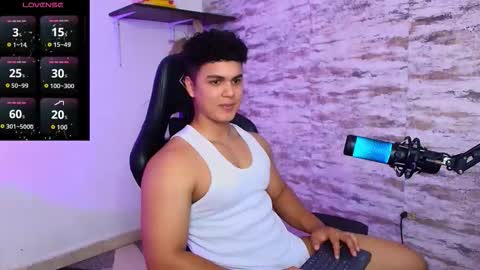 Snapshot of edward__clarck chatting on 01.11.26 EDWARD CLARCK online show from 01.11.26