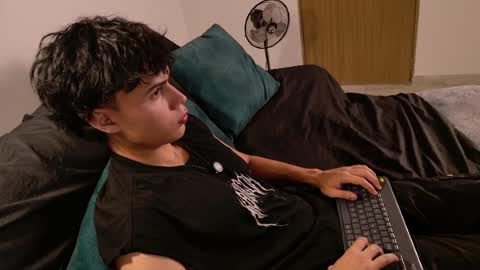 edward online show from 08.04.26