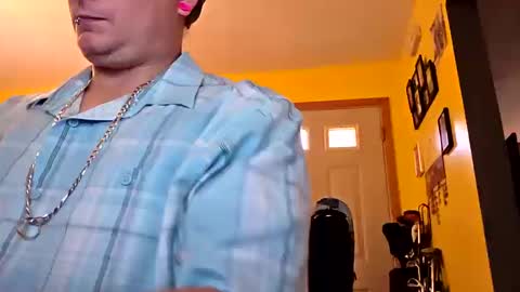 Snapshot of edwardaims_2please chatting on 10.12.25 edwardaims_2please online show from 10.12.25