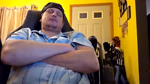 Snapshot of edwardaims_2please chatting on 11.14.25 edwardaims_2please online show from 11.14.25