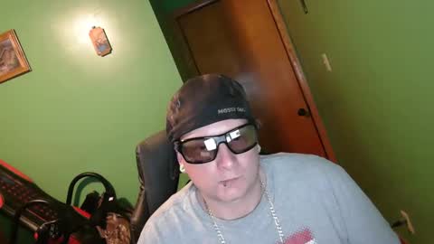 edwardaims_2please online show from 04.12.26