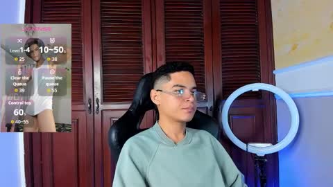 Snapshot of edy_play chatting on 10.19.25 edy_play online show from 10.19.25