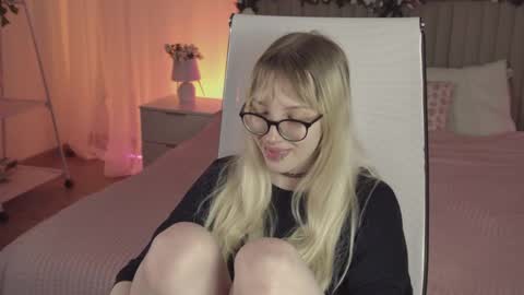 EVA NON NUDE online show from 04.25.26