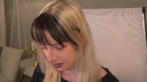 EVA NON NUDE online show from 06.12.26