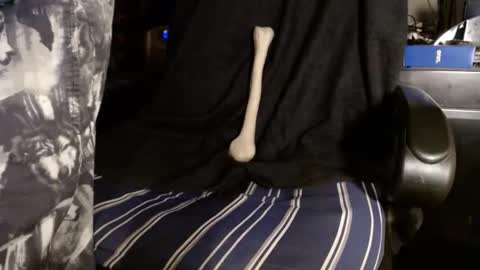 eeyoreeeyore online show from 11.10.25