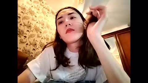 Snapshot of effy007 chatting on 10.03.25 Effy online show from 10.03.25