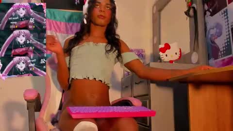 effy_marinn online show from 10.01.25