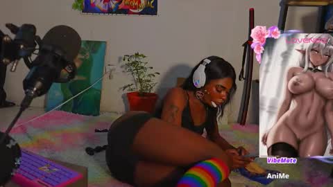 effy_marinn online show from 11.19.25