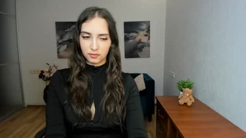 Effy Royse online show from 05.10.26
