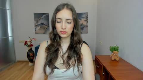 Effy Royse online show from 05.22.26