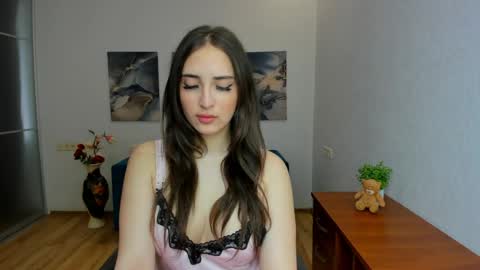 Effy Royse online show from 05.31.26