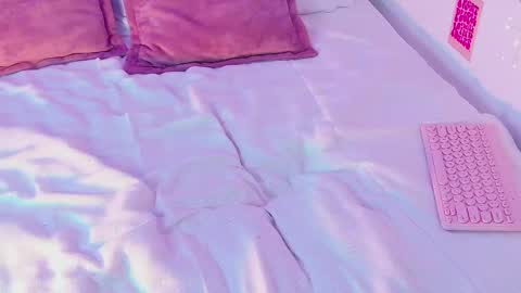 Snapshot of effyevans2 chatting on 02.26.25           -    new video where i CUM in BIO  online show from 02.26.25