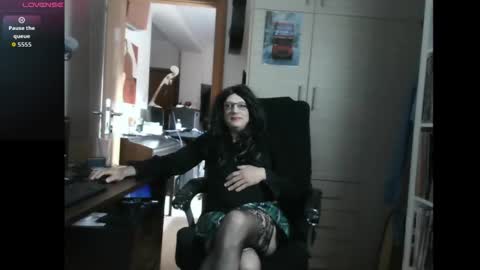 efi_crossou online show from 11.02.25