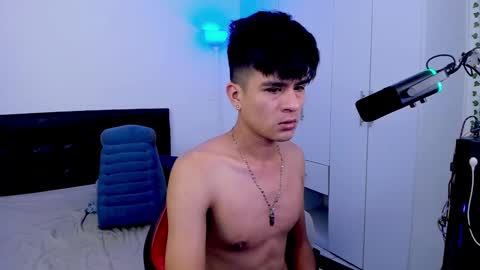 Snapshot of eiden_allenx1 chatting on 01.28.25 eiden_allenx1 online show from 01.28.25