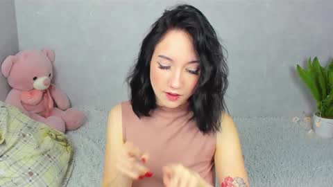 eileenmoores online show from 12.05.25