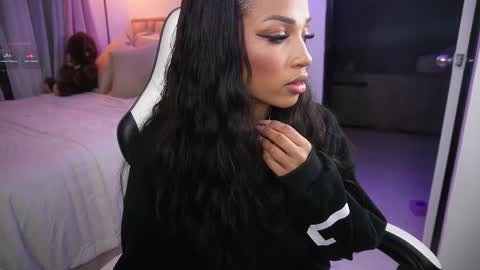 eimi   online show from 10.12.25