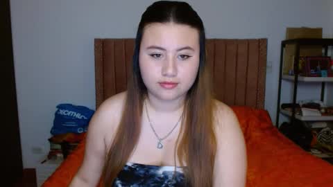 EIMY   MODEL INDEPENDENT online show from 03.04.25