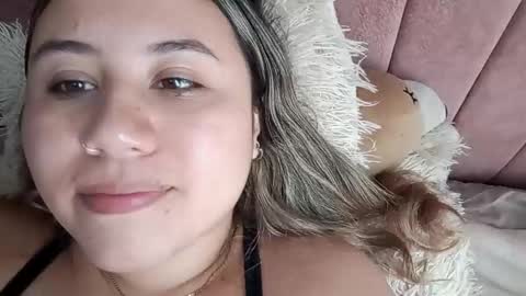 EIMY   MODEL INDEPENDENT online show from 02.18.26