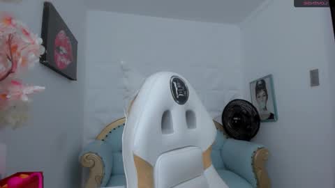 eimy online show from 10.31.25