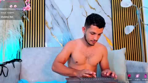 YG COUPLE online show from 10.03.25