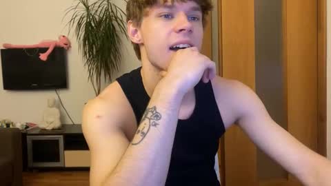 Snapshot of eitanhere chatting on 01.27.25 Eitan online show from 01.27.25