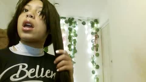 Snapshot of eiviiy1609 chatting on 09.30.25 eiviiy1609 online show from 09.30.25