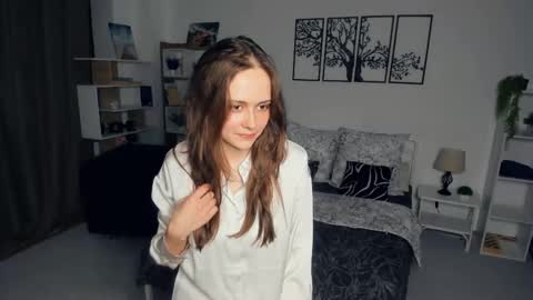 Elis 3 online show from 12.22.24