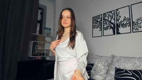 Elis 3 online show from 12.24.24