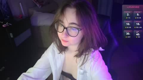 Snapshot of el_sweety chatting on 12.10.24 If you like it when I meow give me a thumbs up online show from 12.10.24