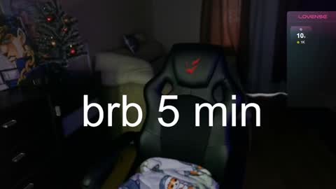 Snapshot of el_sweety chatting on 12.23.24 If you like it when I meow give me a thumbs up online show from 12.23.24
