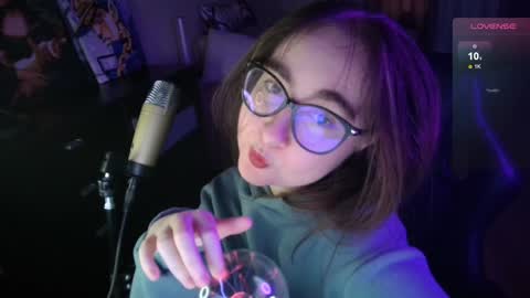 Snapshot of el_sweety chatting on 01.07.25 If you like it when I meow give me a thumbs up online show from 01.07.25