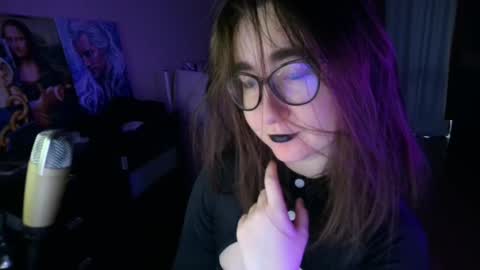 Snapshot of el_sweety chatting on 01.21.25 If you like it when I meow give me a thumbs up online show from 01.21.25