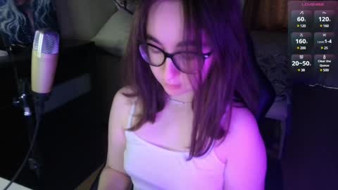 Snapshot of el_sweety chatting on 01.26.25 If you like it when I meow give me a thumbs up online show from 01.26.25