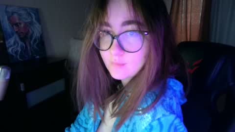 Snapshot of el_sweety chatting on 02.03.25 If you like it when I meow give me a thumbs up online show from 02.03.25